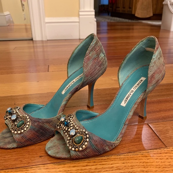 Manolo Blahnik Peep Toe Heels - Picture 2 of 4